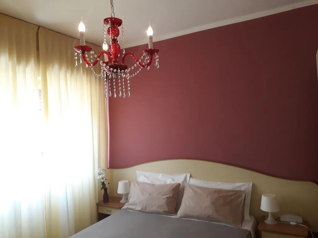 Hotel Helvetia Milano Marittima 3*,