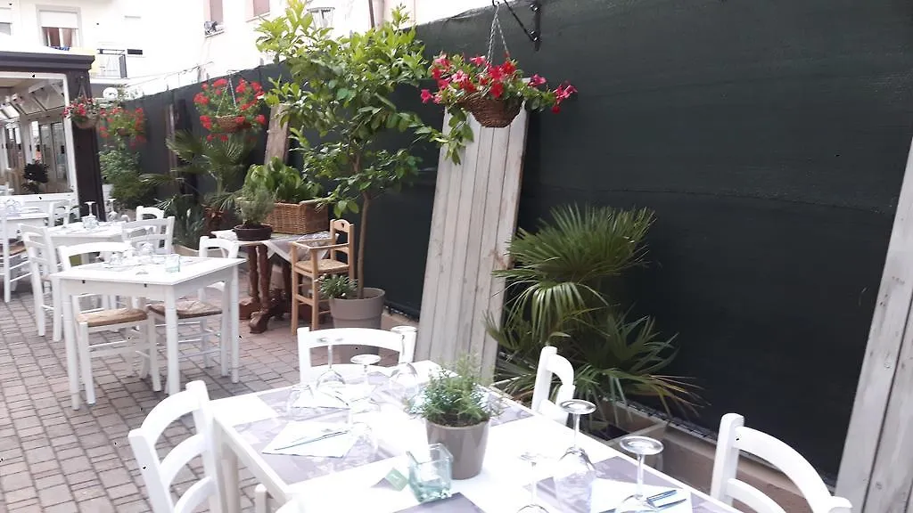 Hotel Helvetia Milano Marittima Italien